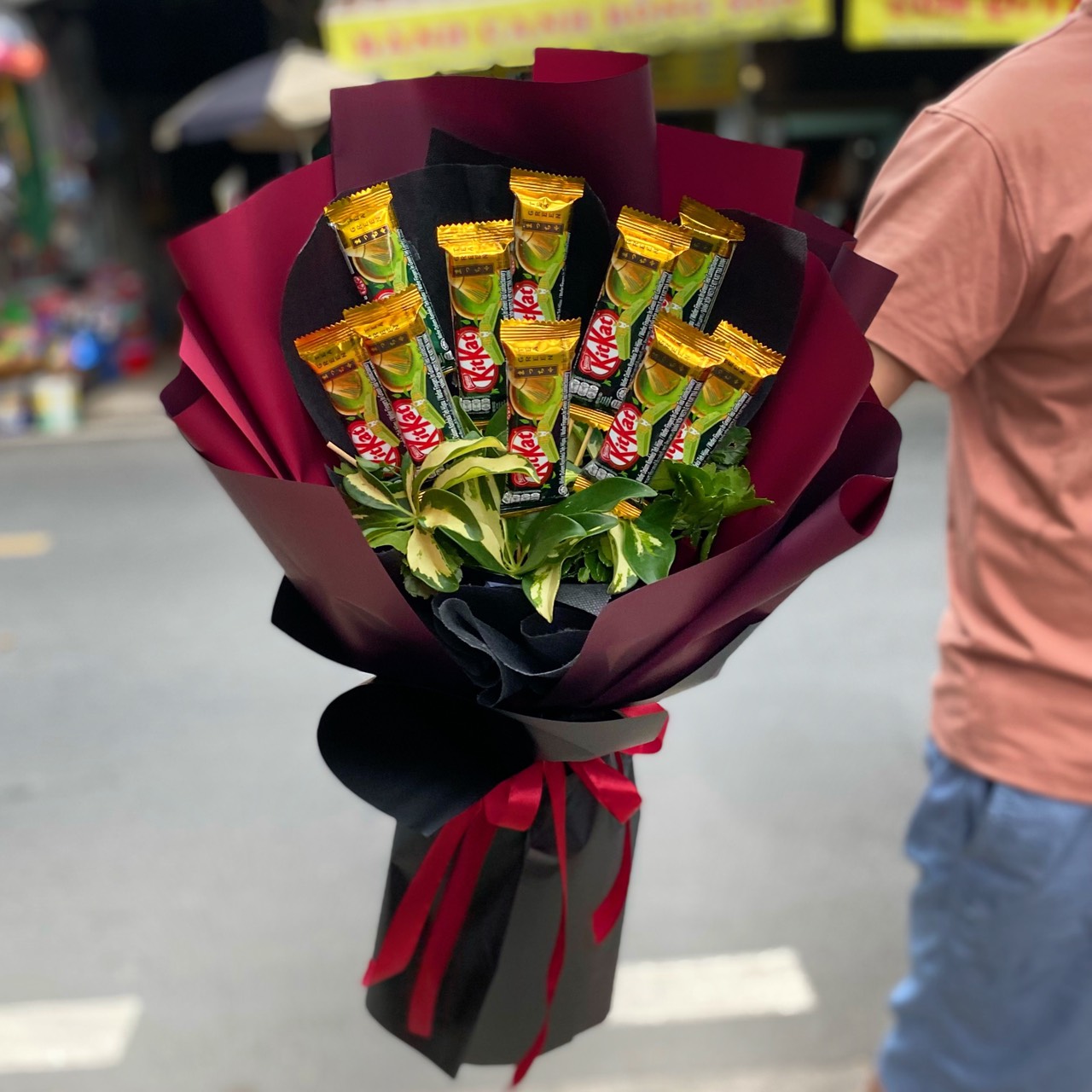 Hoa socola kitkat trà xanh